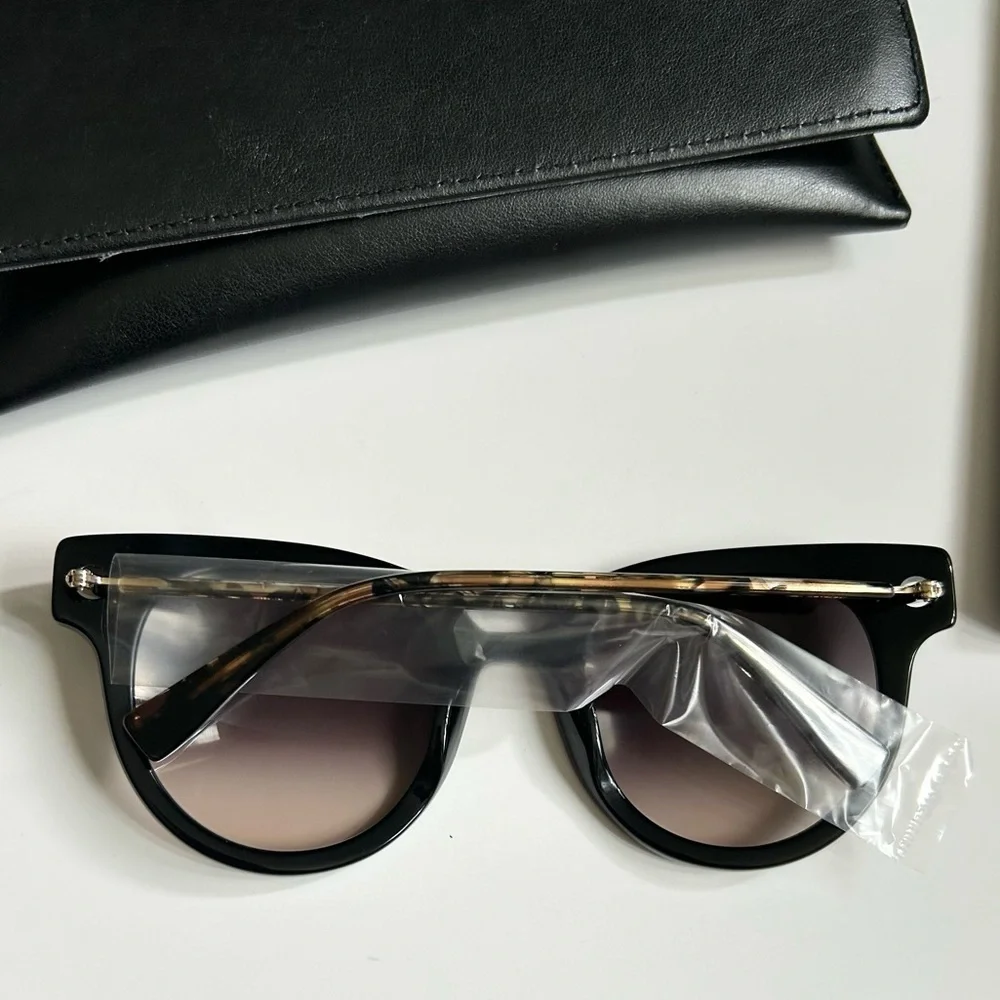 Derek Lam Sunglasses Black Box Case Pouch See Last Pic small tear inside pouch